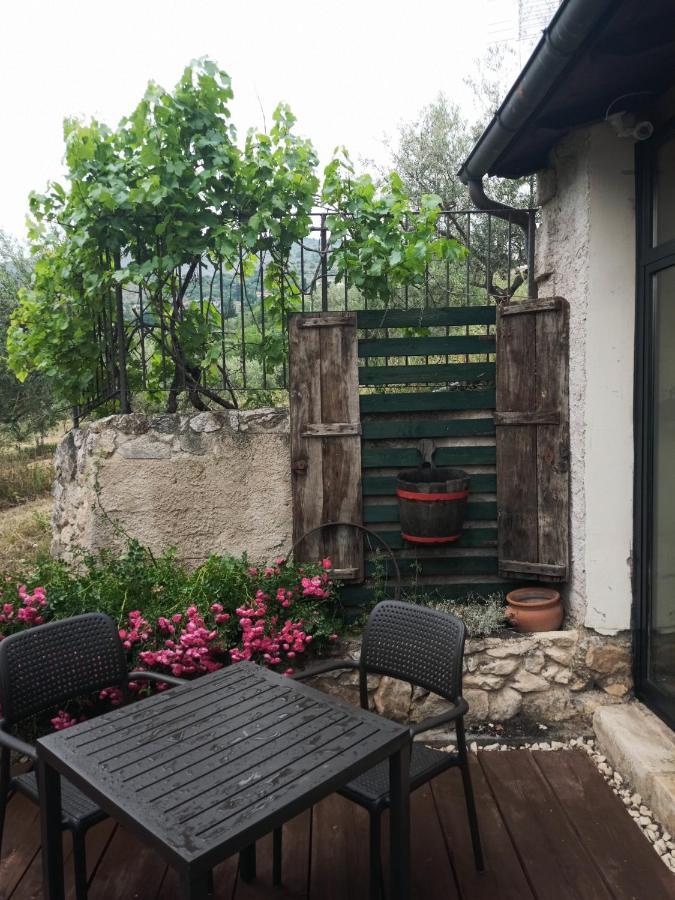 Al Casolare Ofena Exterior foto