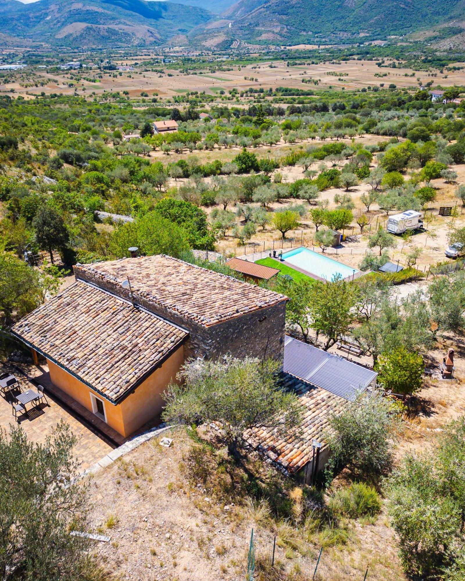 Al Casolare Ofena Exterior foto