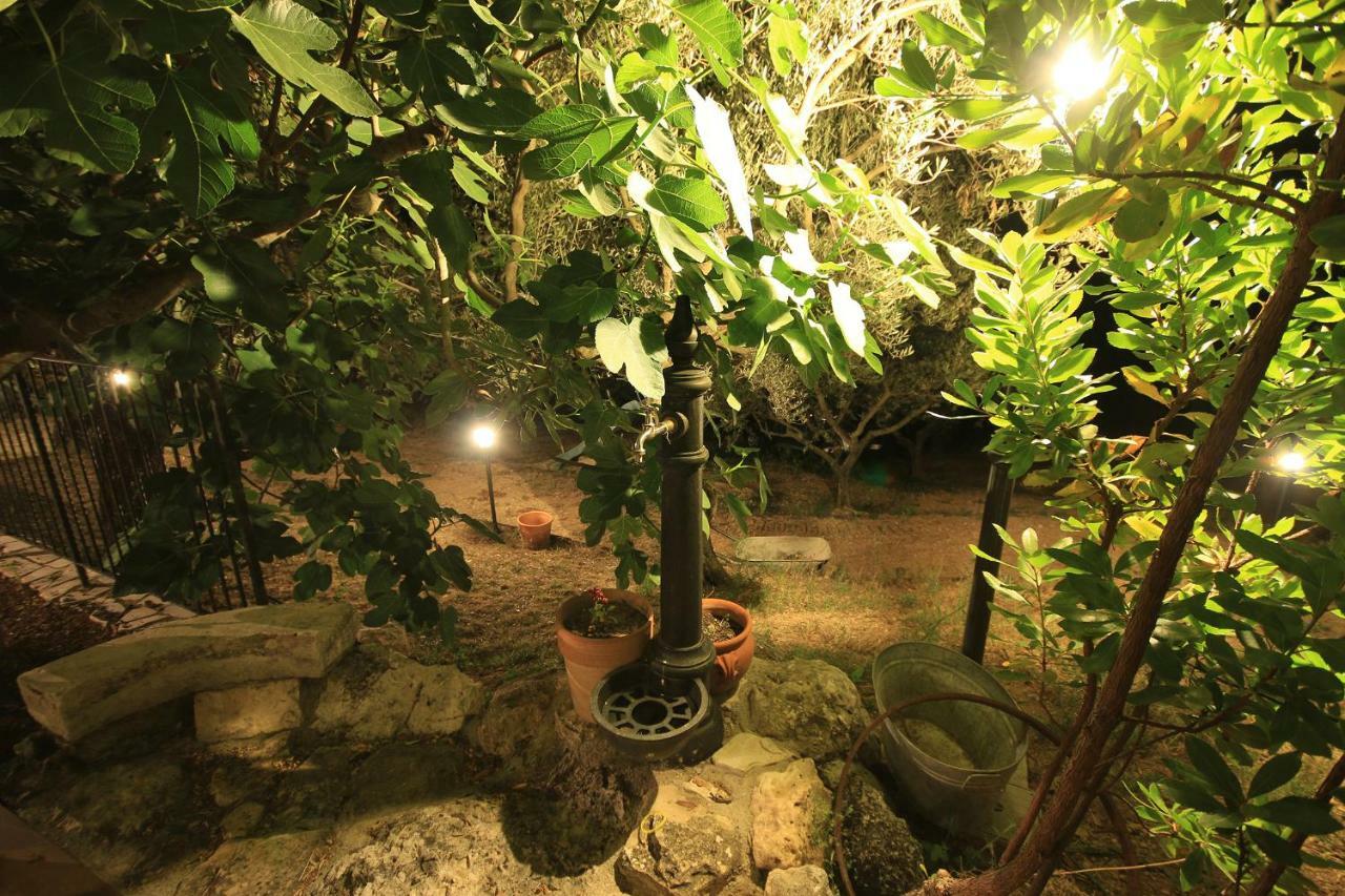 Al Casolare Ofena Exterior foto